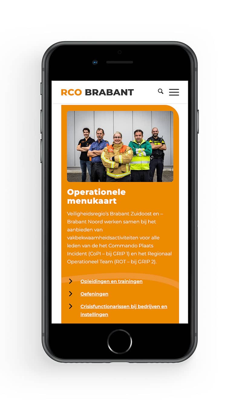 Mobiele weergave van informatieportal voor crisisorganisatie met snelle toegang tot rolgerichte informatie.